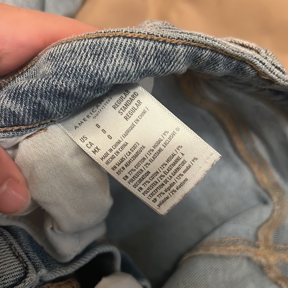 American eagle jeans cute very stretchy and comfy - Picture 3 of 4